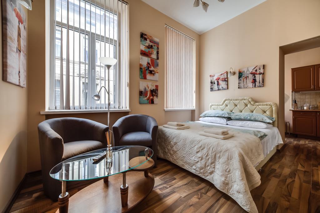 Queens Apartments Львов Экстерьер фото