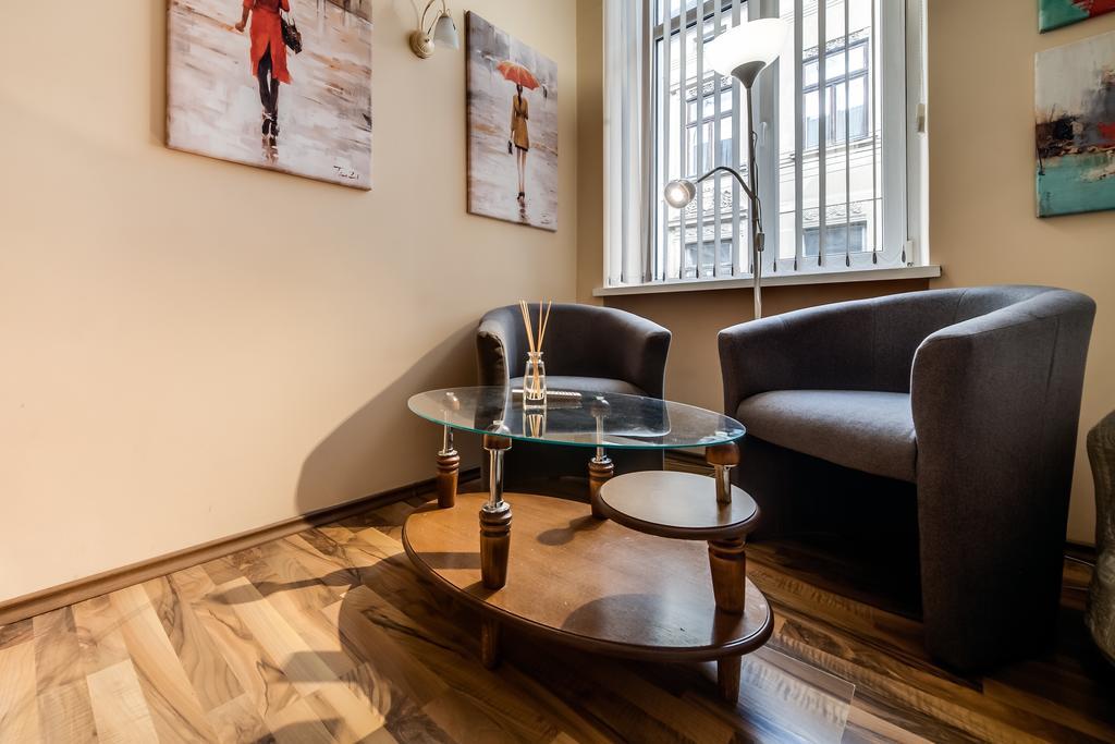 Queens Apartments Львов Экстерьер фото