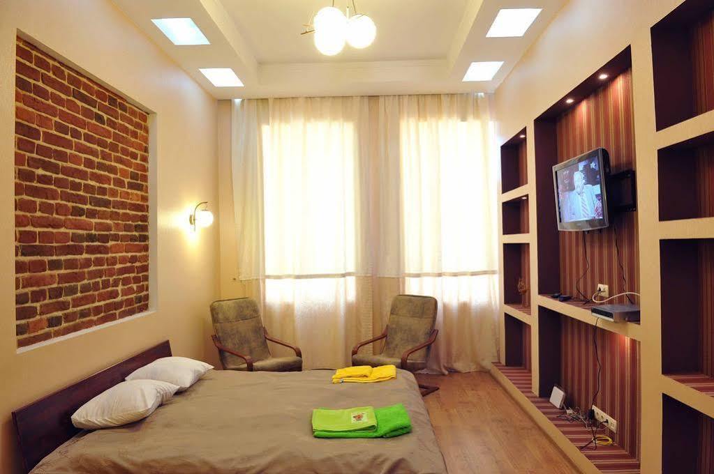 Queens Apartments Львов Экстерьер фото